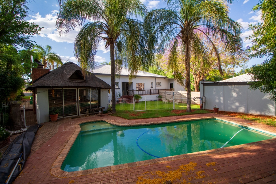 5 Bedroom Property for Sale in Middelpos Northern Cape